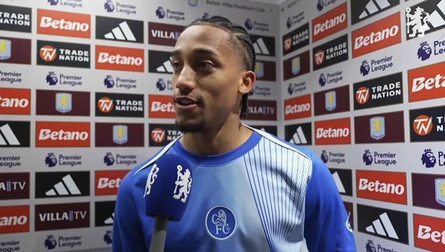 爱奇艺体育官网-佩德罗：里斯总是让我跳舞，所以我戴帽后跳了一下桑巴舞