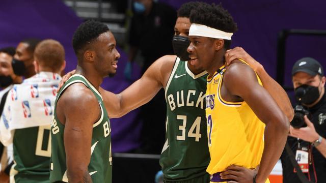 字母三兄弟赛场上会师 昔日穷小子们的美国梦